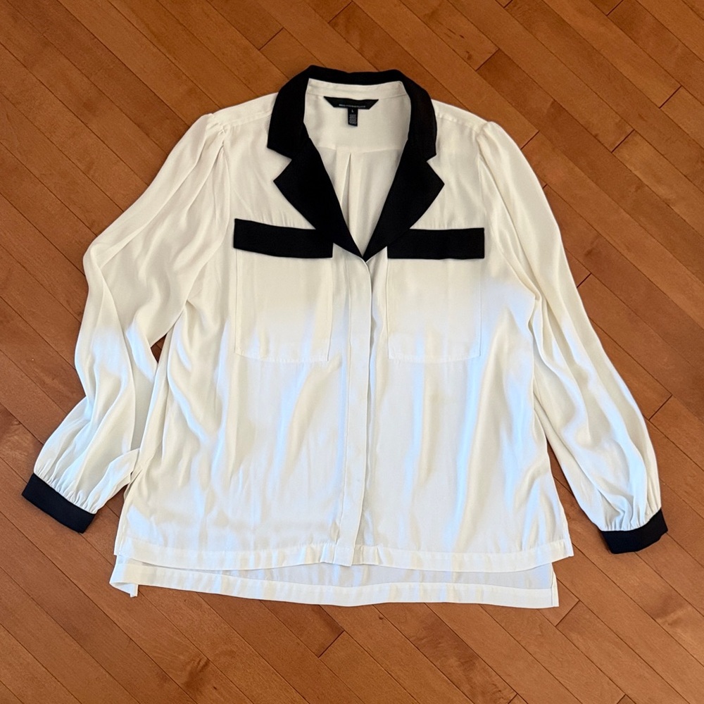 White House Black Market White Blouse with Black Collar & Trim